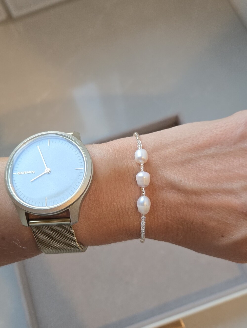 Handmade Natural Fresh Water Pearl and Glass Beaded Bracelet